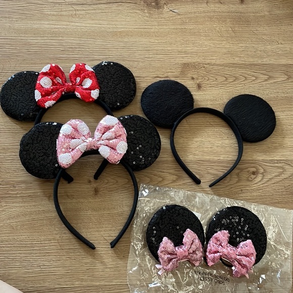 Accessories - Brand new Disney Mickey Mouse Minnie Mouse ears 4 pack
